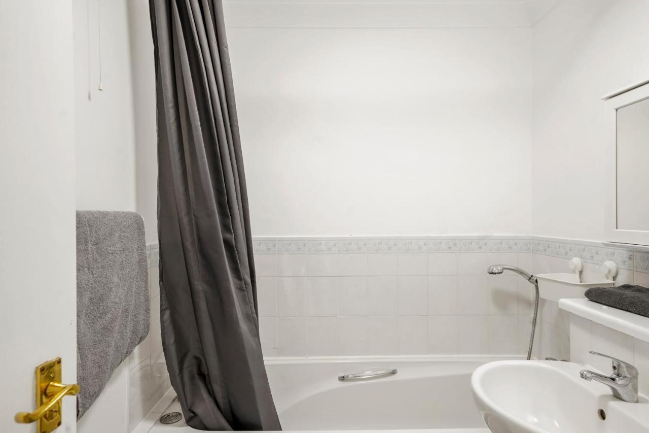 Cozy Luton Town Centre Retreat 아파트 외부 사진