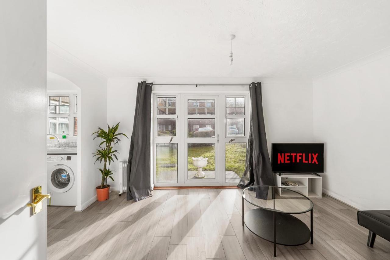 Cozy Luton Town Centre Retreat 아파트 외부 사진
